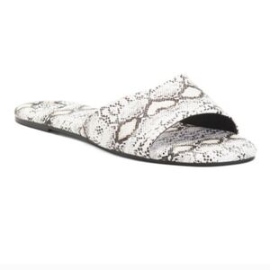 🤍🔹️SOLEI SEA🔹️ Jolie Flip Flop Sandals Python for women Size 6 Only